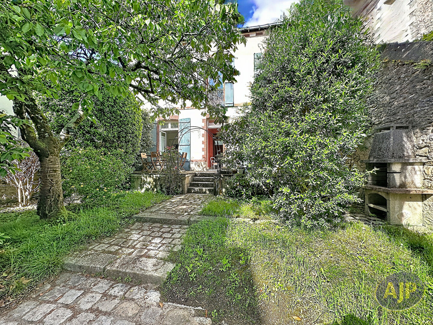 NANTES  JARDIN DES PLANTES - Maison familiale en impasse 4 chambres - photo 17