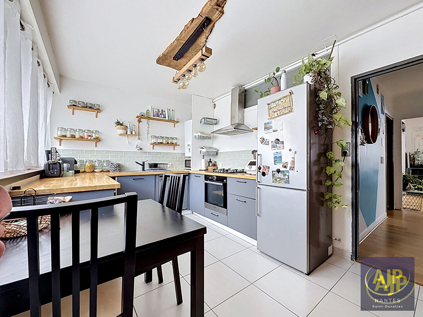 AJP IMMOBILIER NANTES - T3/T4 lumineux de 70 m² - Quartier Cité des Congrès / CHU - photo 2