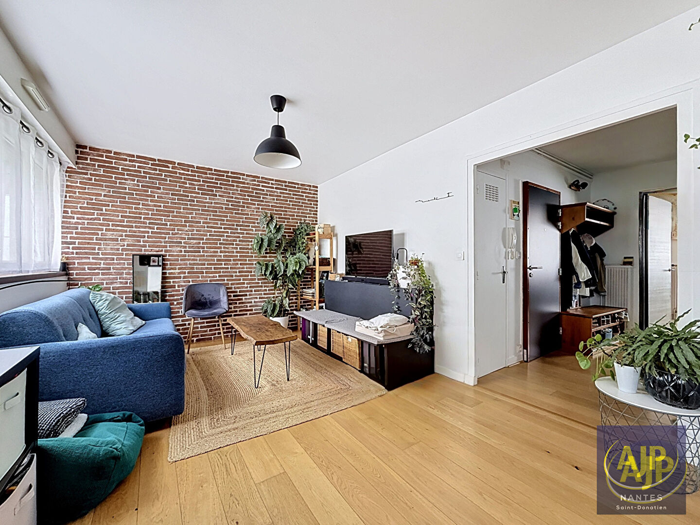 AJP IMMOBILIER NANTES - T3/T4 lumineux de 70 m² - Quartier Cité des Congrès / CHU - photo 3