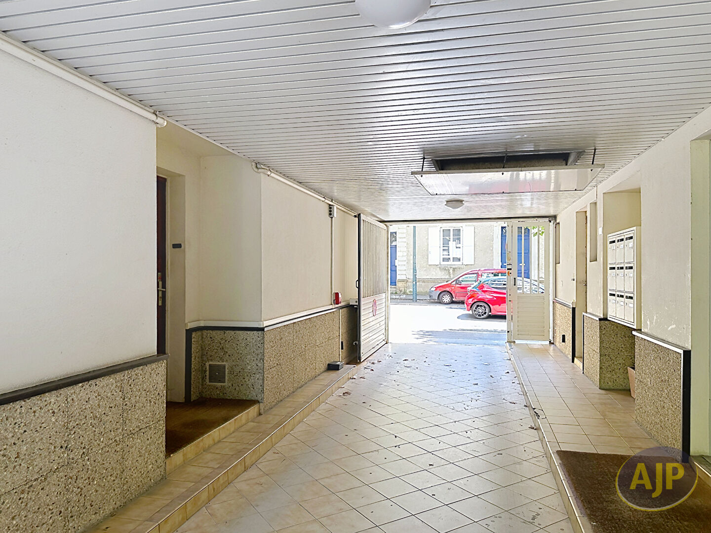 NANTES - SAINT DONATIEN - GARAGE FERMÉ - photo 9