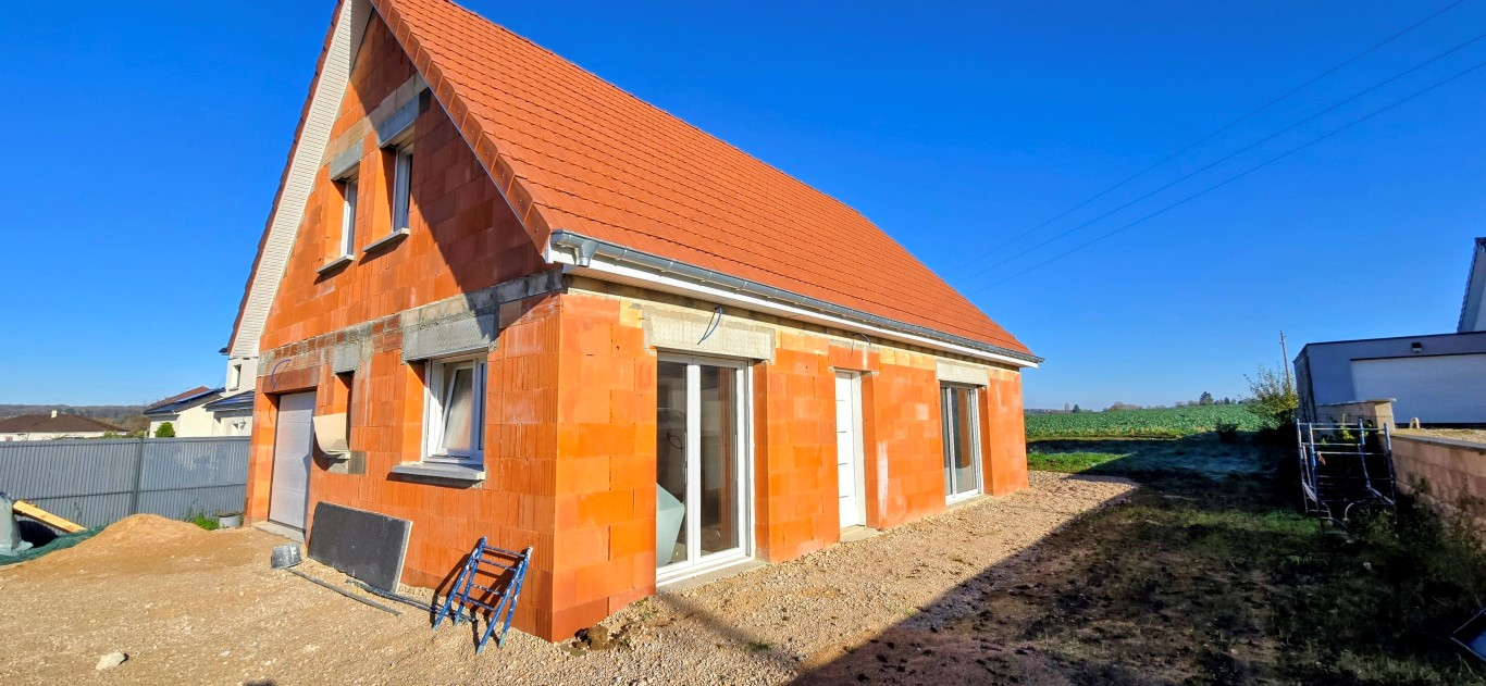 Photo Maison Gray La Ville 5 pièce(s) 114 m2 image 1/3