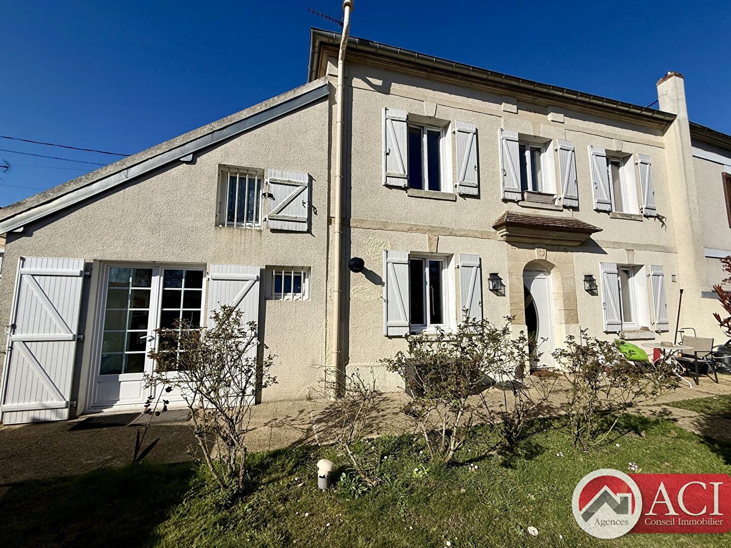 Maison axe Noailles/ Auneuil
