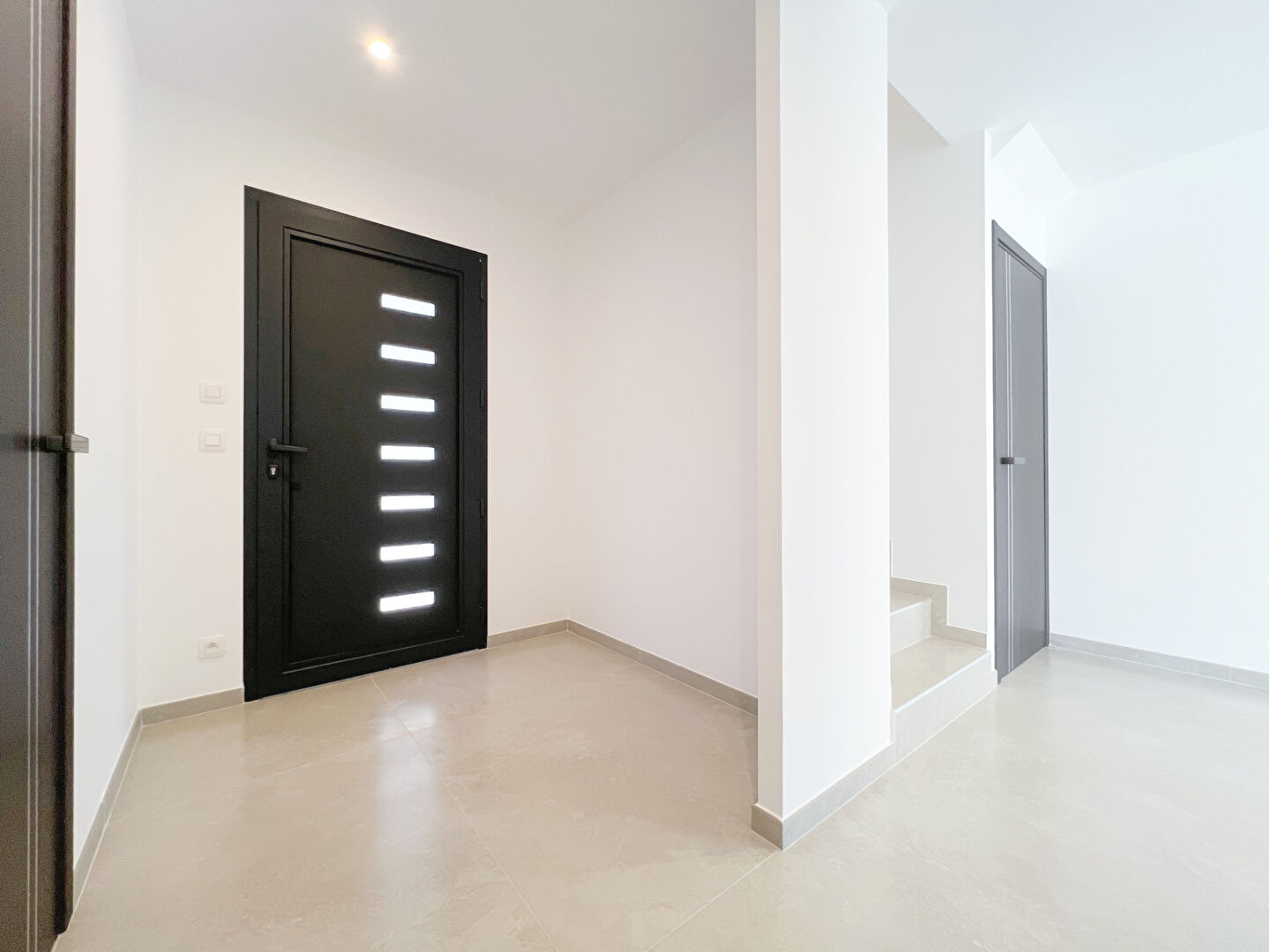 Photo VILLA T4 AVEC 3 SDB A VENDRE - MARIGNIER image 4/6