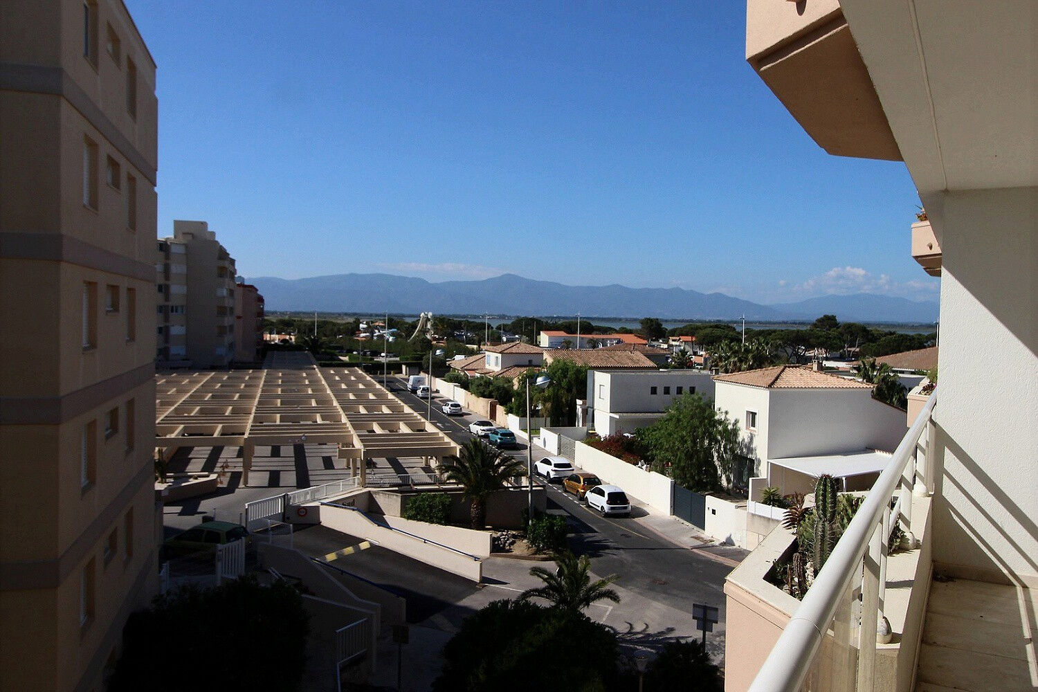 Photo A VENDRE APPARTEMENT VUE MER AVEC GARAGE FERME DANS RESIDENCE  DE STANDING image 3/6