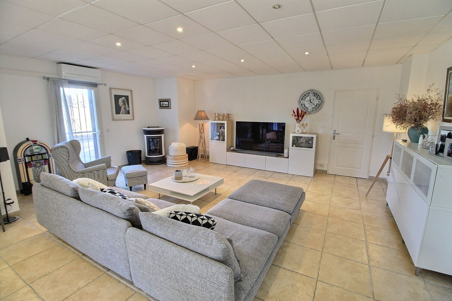 Photo VILLA TYPE F5 DE 260 M² SUR TERRAIN 4 FACES AVEC PISCINE ET GARAGE image 5/6