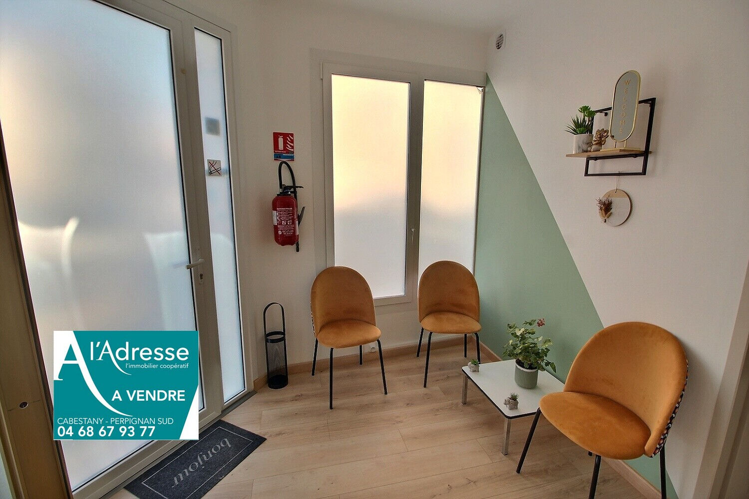 A louer Local de 56.70 m² d'activité libéral  ou commercial avec vitrine linéaire de 6 m