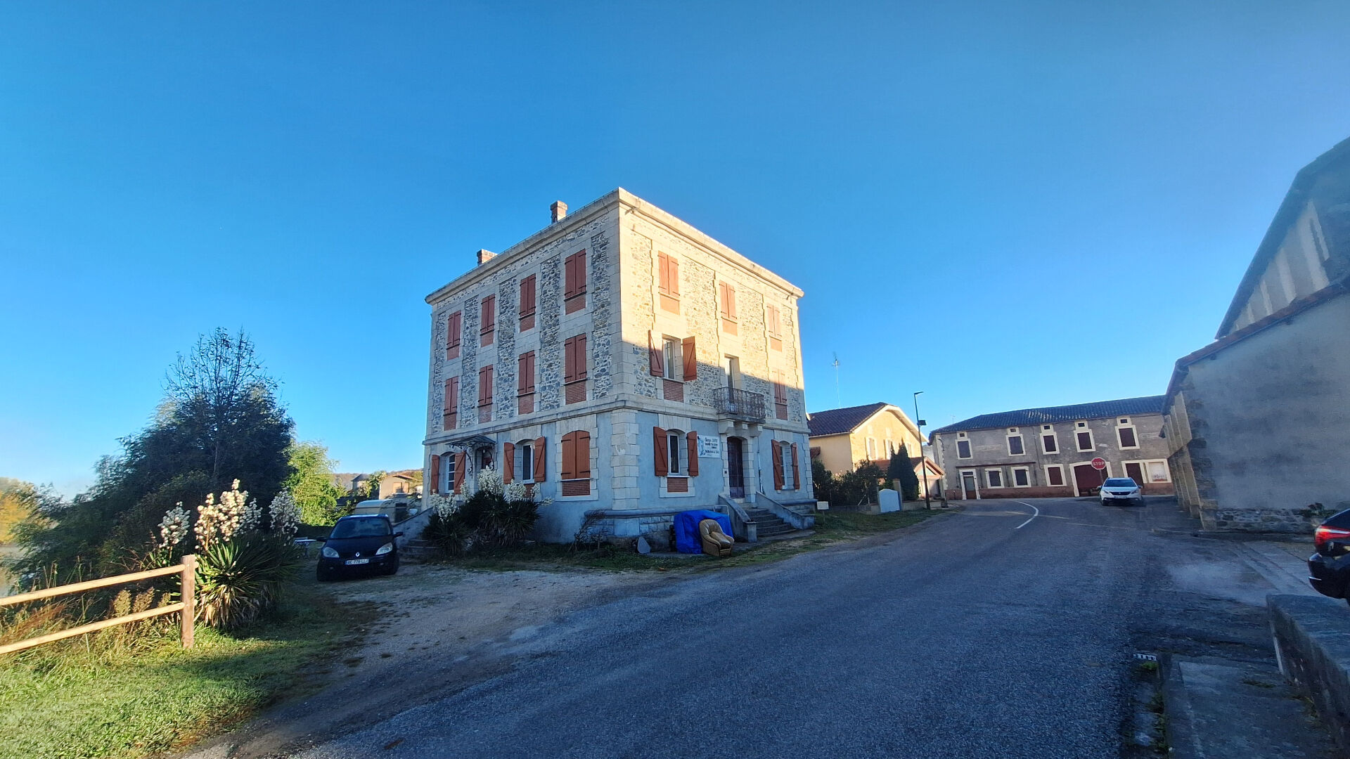 Immeuble de rapport à 10 mn de l'A64