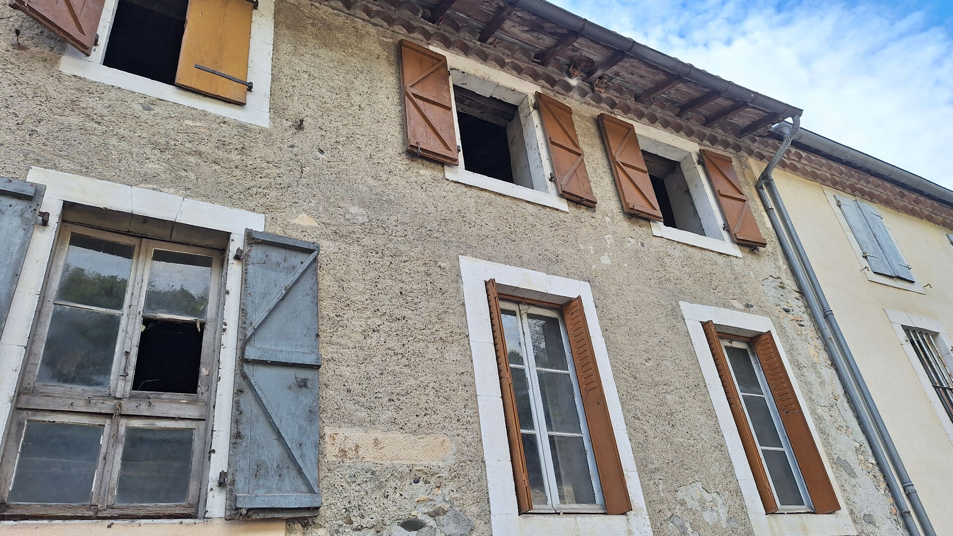 Immeuble  10 pièce(s) 234 m2 à finir de rénover