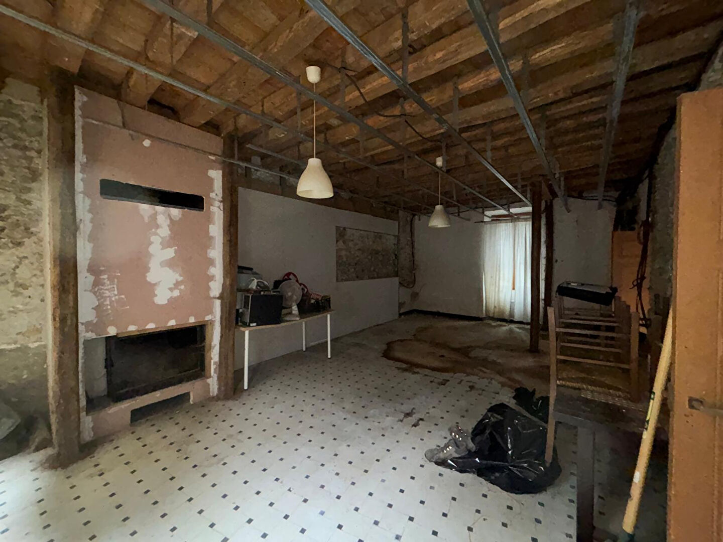 Photo EXCLUSIVITE Lestelle,Maison T7 , 4 chambres, 425m2 terrain image 3/6