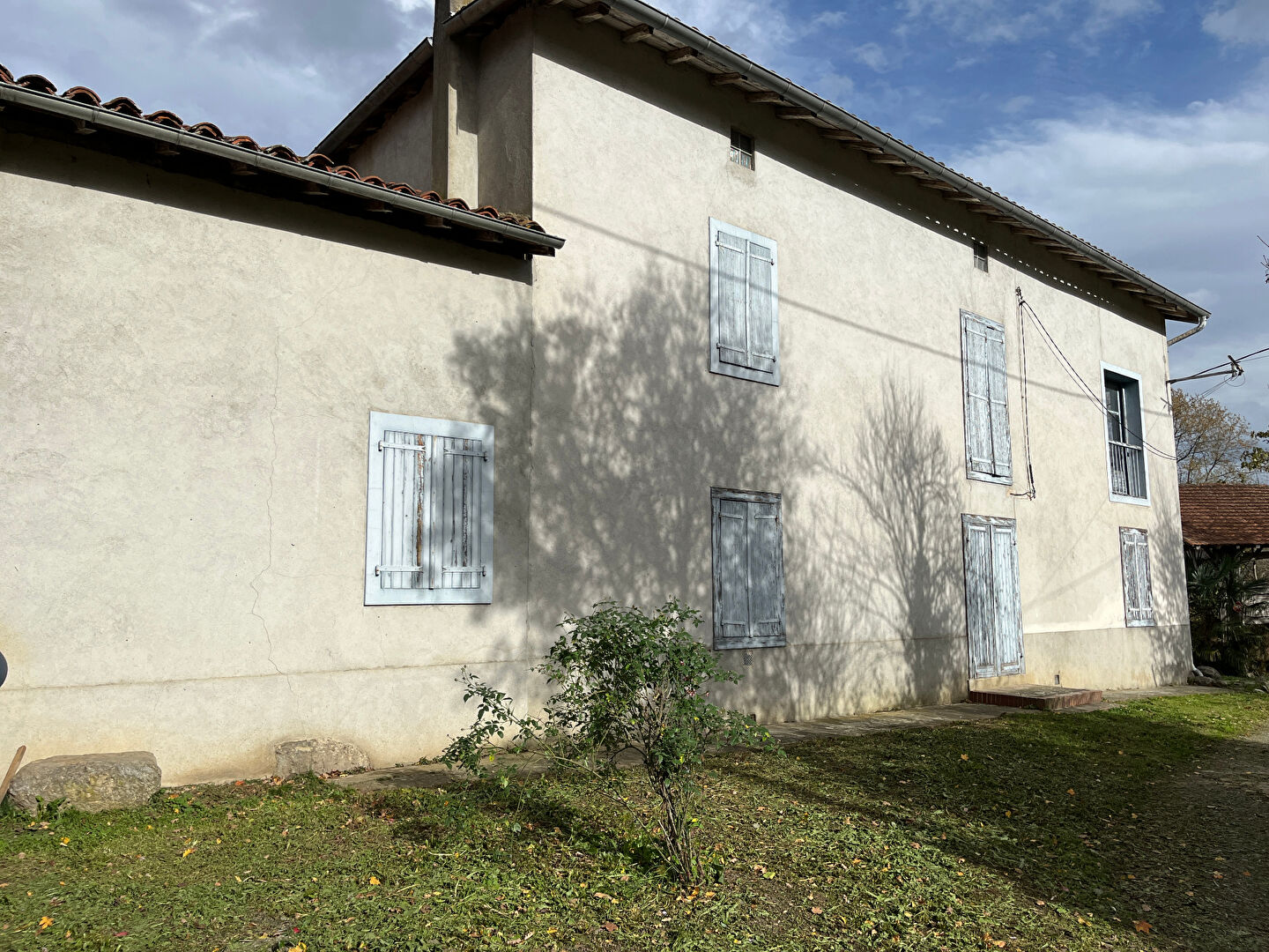 Ancienne ferme de 130m2 à rénover, avec un studio de 25m2, gros potentiel