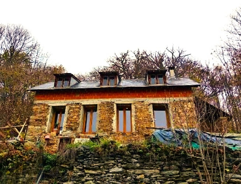 Saint-lary - 4 pièce(s) - 127 m²