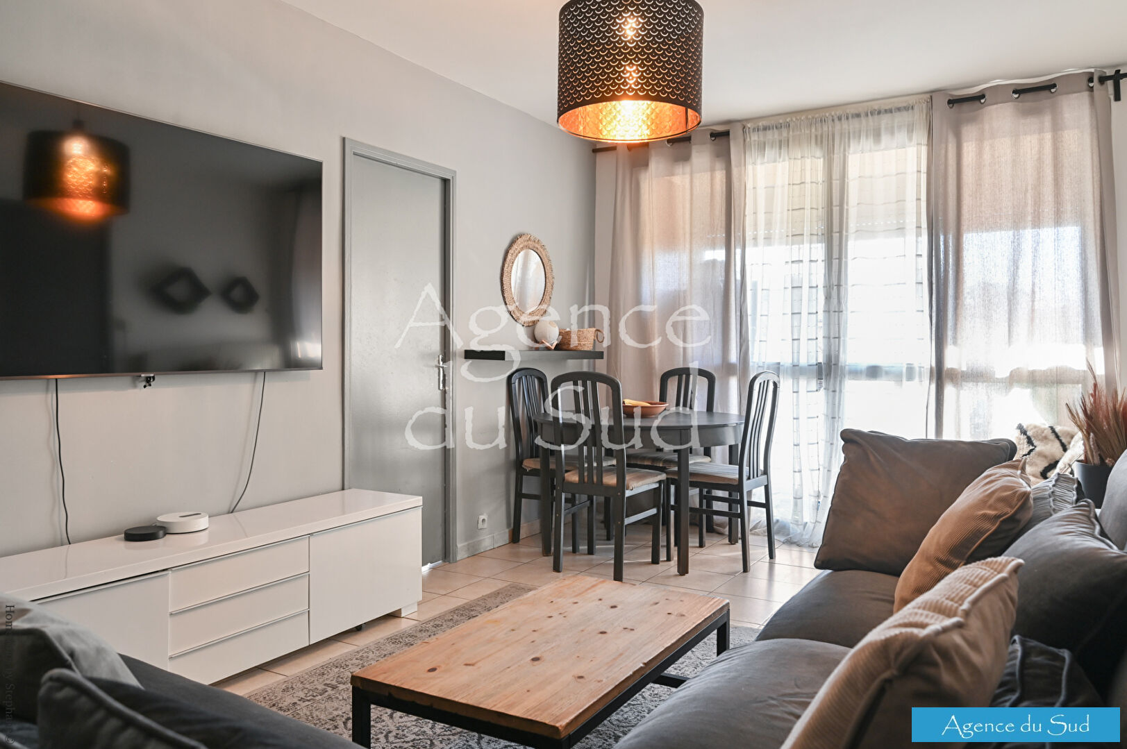 Appartement Aubagne  4 pièce(s) 64,03m²