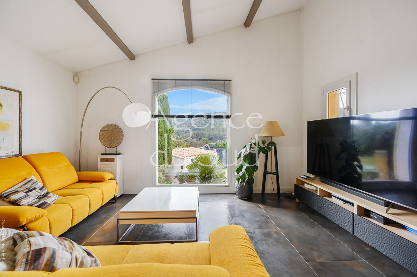 Photo Bastide Provençale contemporaine au caractère authentique image 6/6