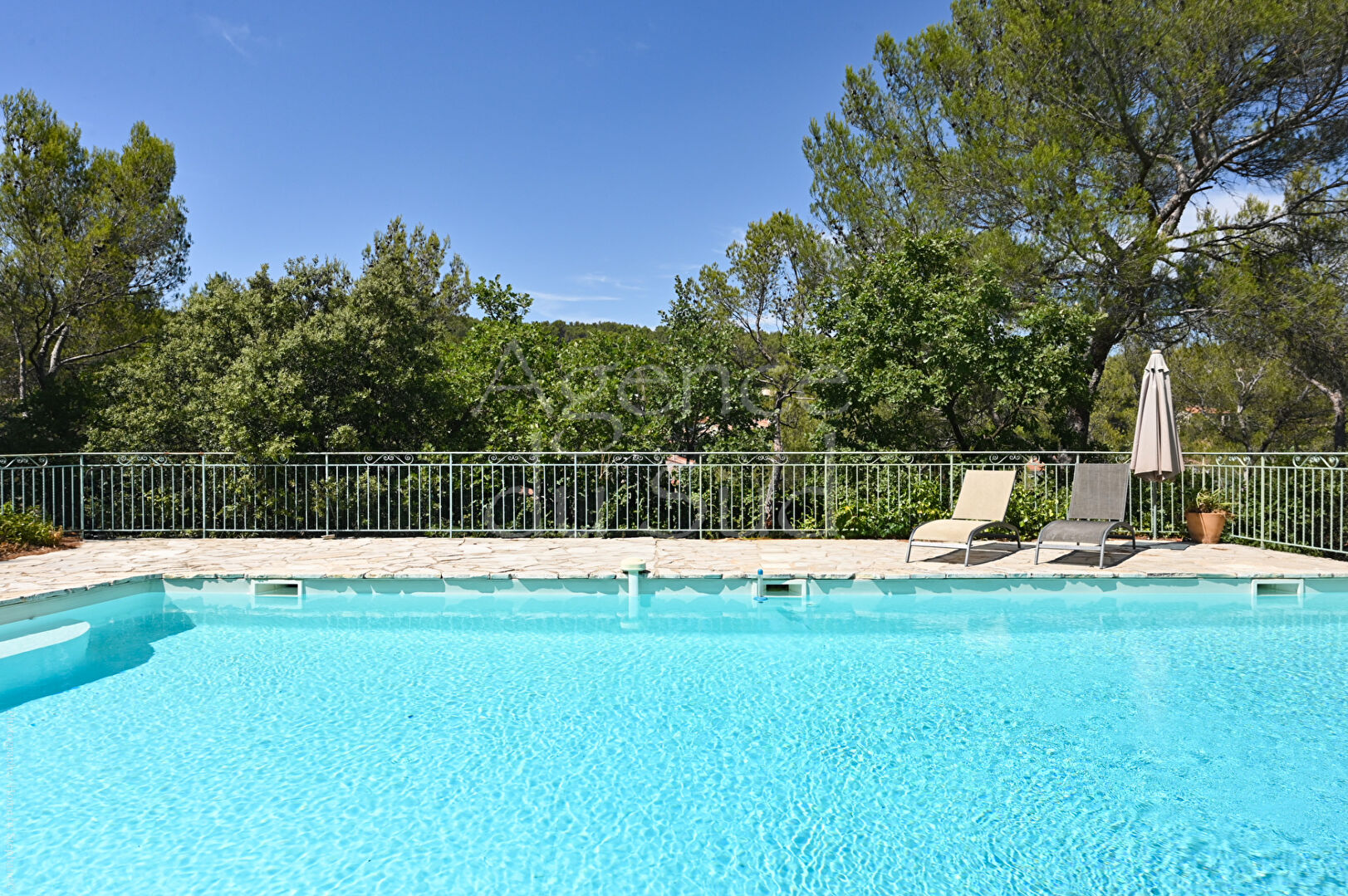 Agence immobilière de AGENCE DU SUD IMMOBILIER - AGENCE DU SUD PEYPIN