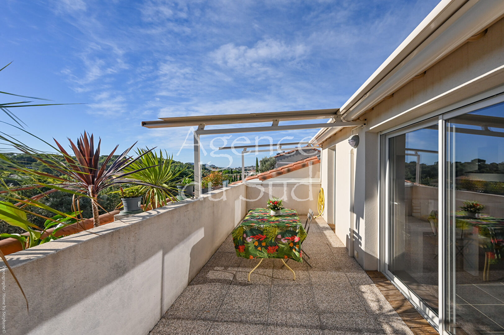 Photo Appartement La Ciotat type 4 84 m2 - Double stationnement et terrasse. image 2/6