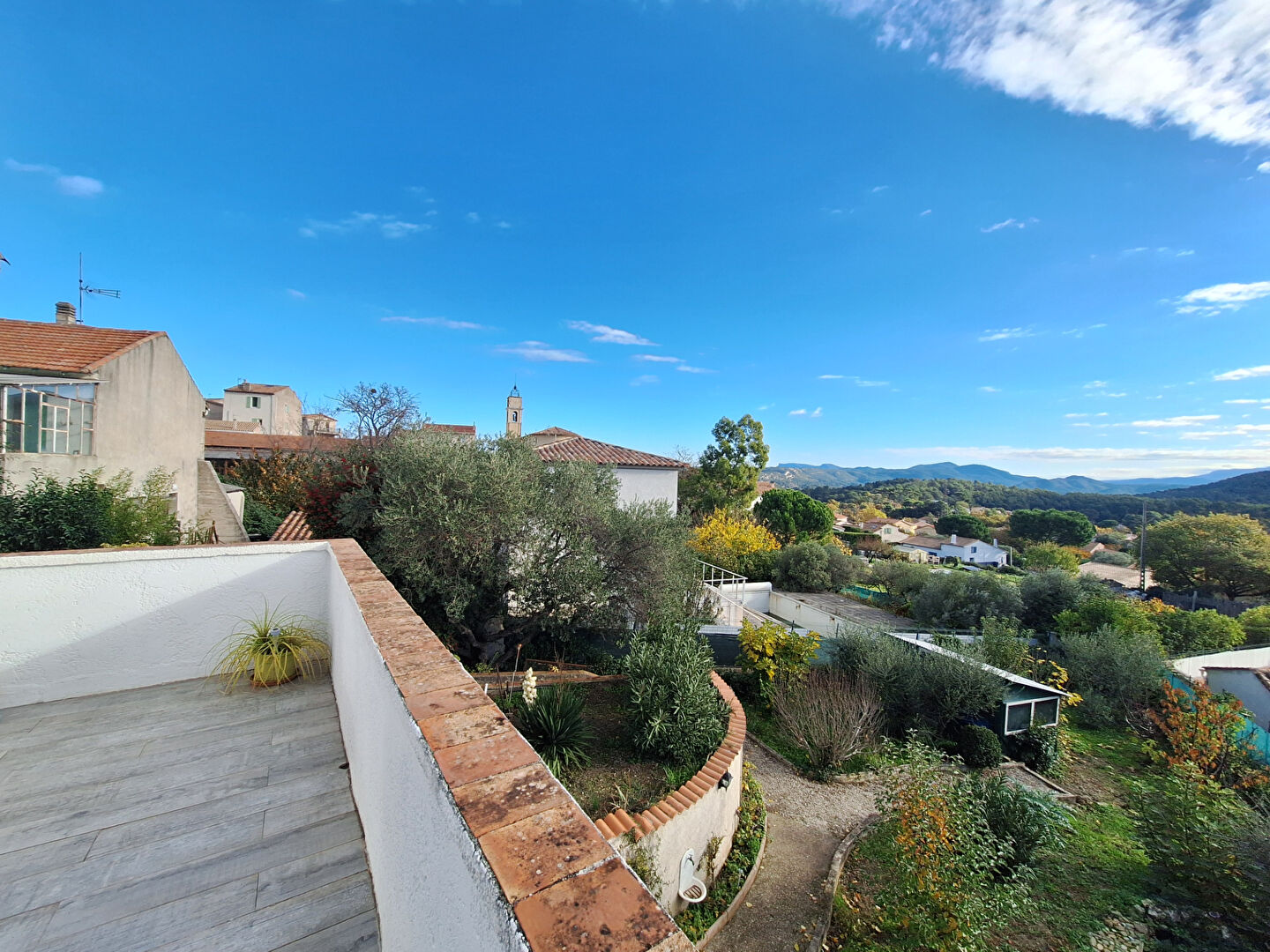 Photo Maison Cadolive 7 pièce(s) 140 m2 image 5/6