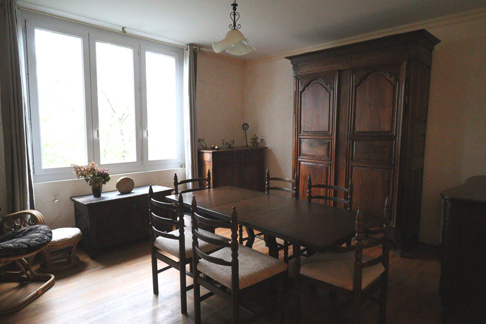 Spacious property with wooden furniture in the dining area, located in Corrèze, Nouvelle-Aquitaine, postcode 19140.