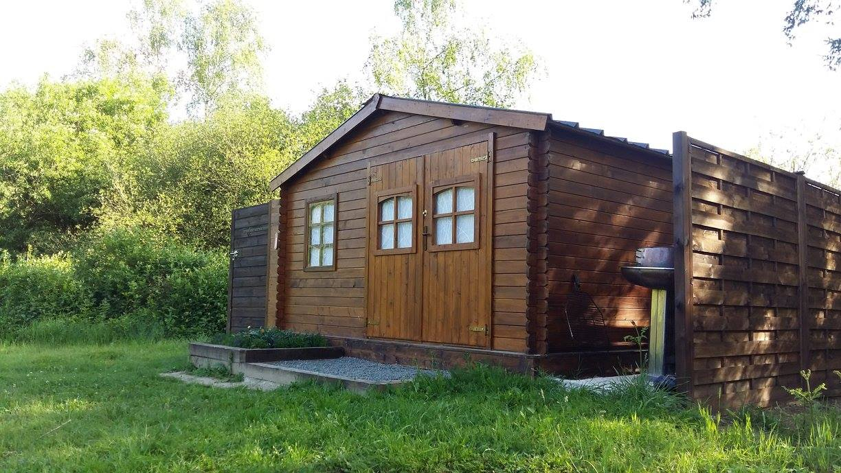 Wooden property in Haute-Vienne, Nouvelle-Aquitaine, featuring three bedrooms and surrounded by greenery.