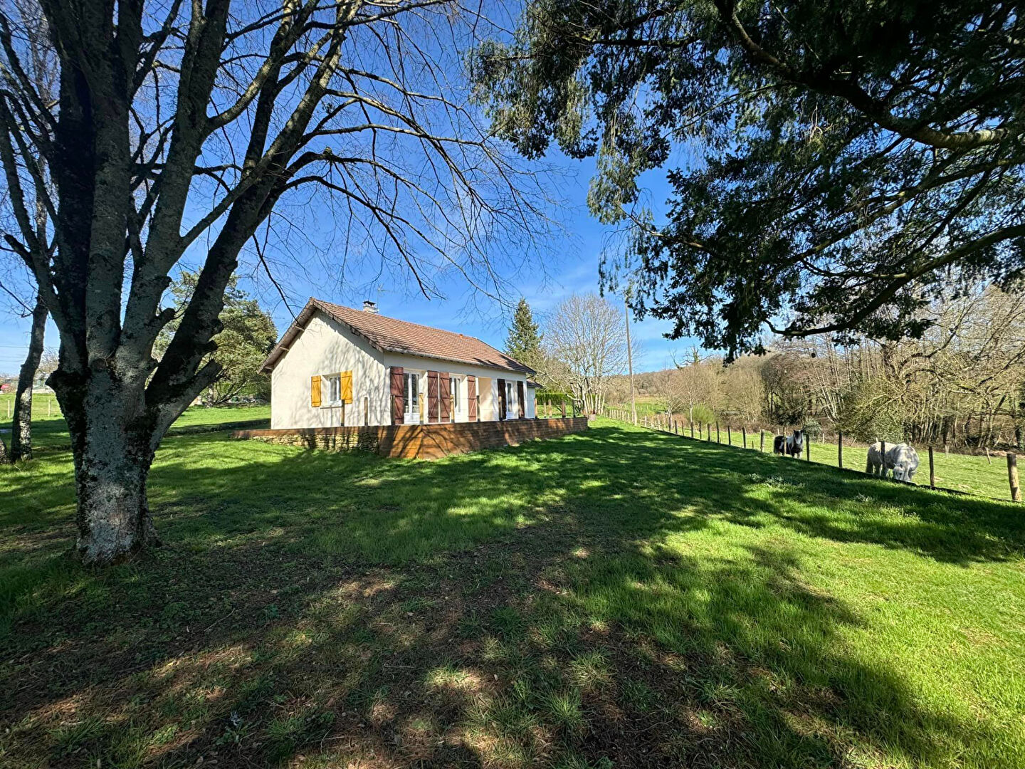 Photo Haute Vienne - Pavillon Avec Vue Panoramique Exceptionnelle Et Jardin De 3078m². image 3/6