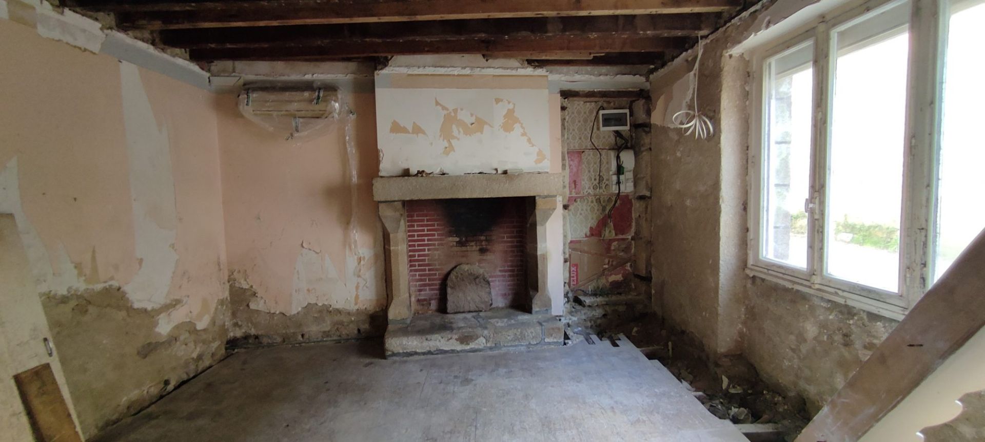 Photo MORBIHAN - Guémené-sur-Scorff- Maison de bourg a renover image 2/6