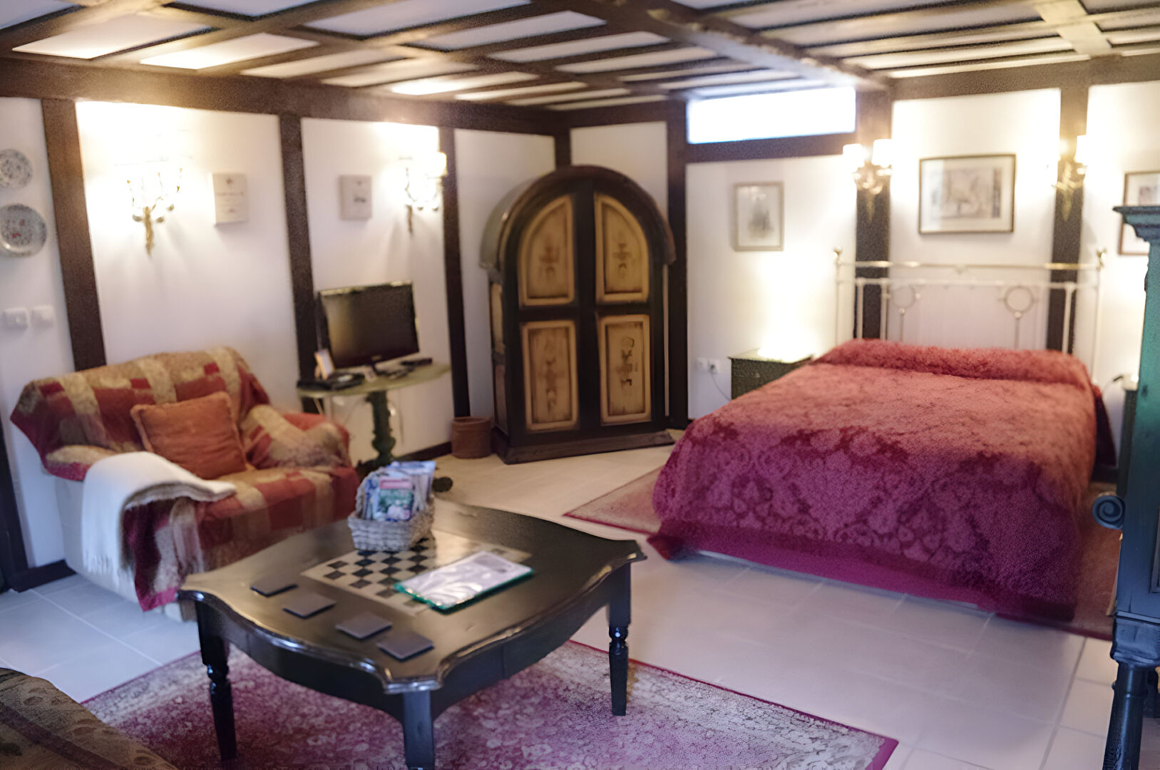 House in Conde-en-Normandie - Image 4