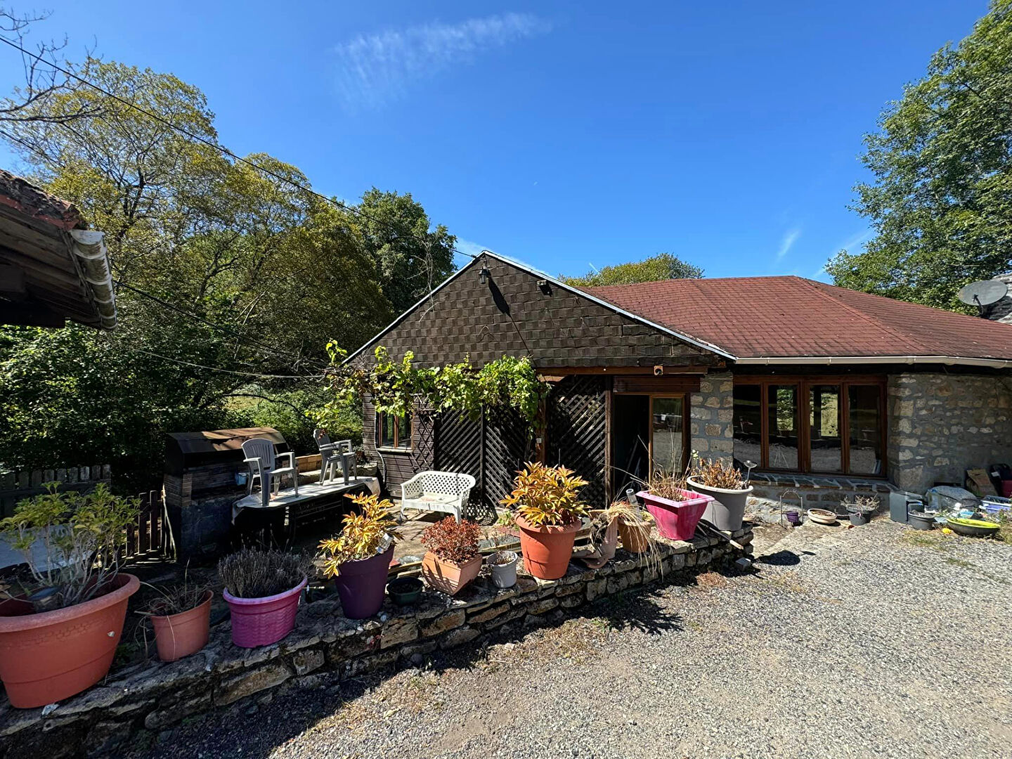 Photo HAUTE VIENNE - Proche CHATEAUPONSAC - Superbe Propriété Au Bord D'un Lac Et D'une Rivière, Sans Voisins, Avec 2 Gîtes. image 4/6