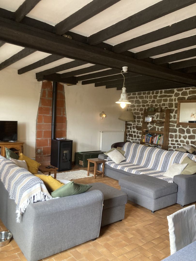 Photo MAYENNE - Gorron -Longère Spacieuse Avec De Nombreuses Dépendances image 4/6