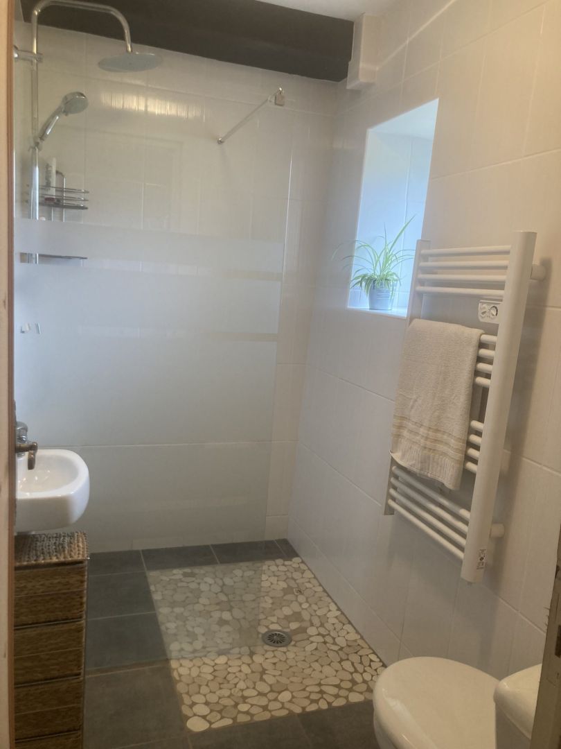 Photo MAYENNE - Gorron -Longère Spacieuse Avec De Nombreuses Dépendances image 6/6