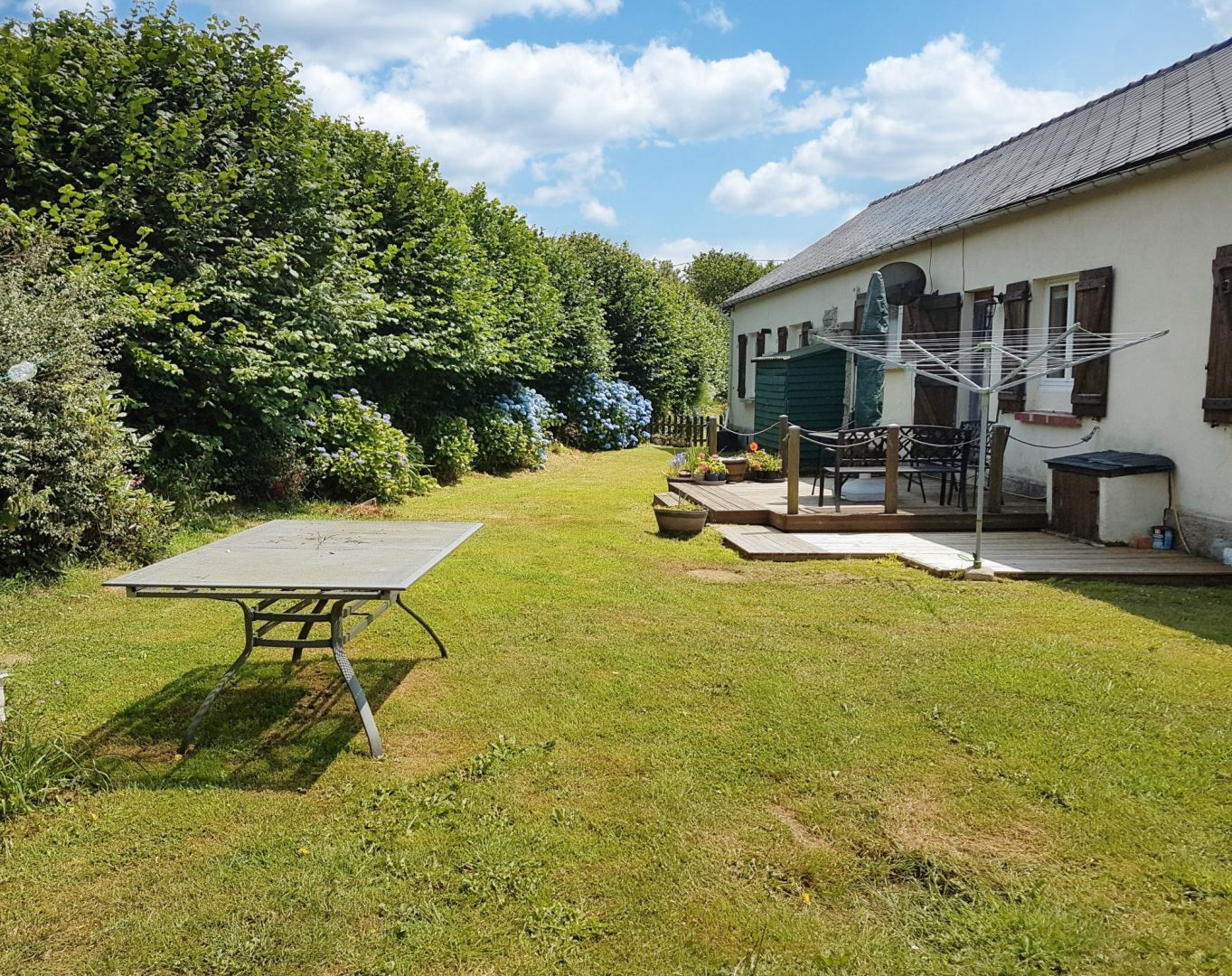 Photo FINISTÈRE: Proche Huelgoat. Maison De 2 Chambres Avec Un Gîte De 2 Chambres. image 2/6