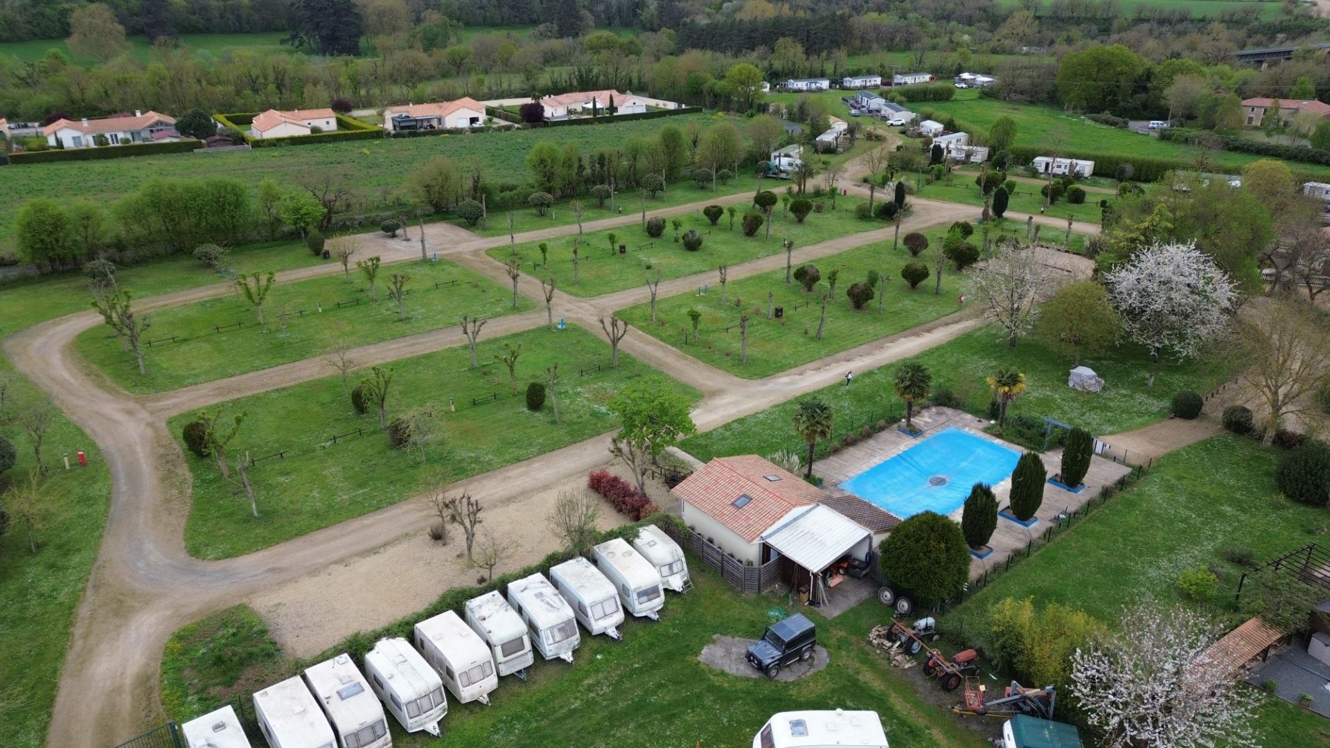 Photo DEUX-SÈVRES  - Camping avec 72 Emplacements, Licence IV  & Piscine image 5/6