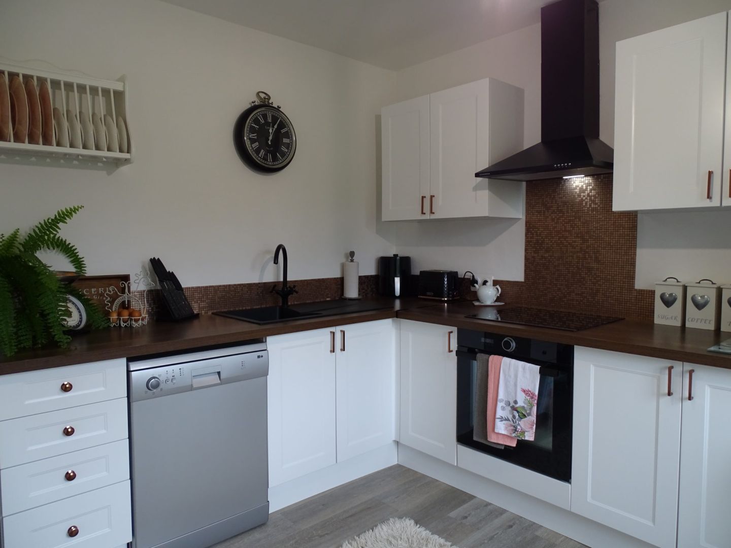 Photo COTES D'ARMOR proche de Carhaix, une maison indépendante de 4 chambres qui vient d'être rénovée à un niveau élevé image 5/6