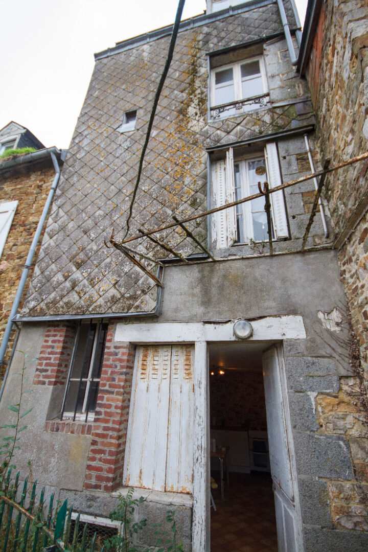 House in Couterne - Image 3