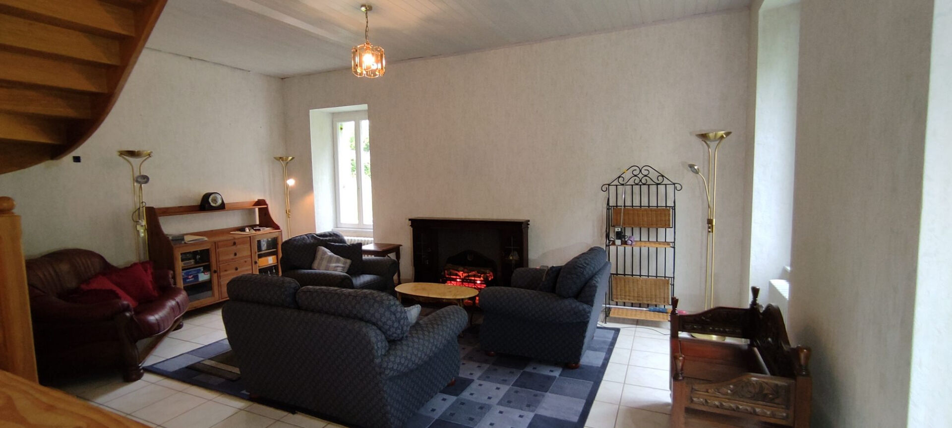 Photo CÔTES D'ARMOR, Rostrenen, Maison individuelle à finir avec bâtiment attenant image 4/6