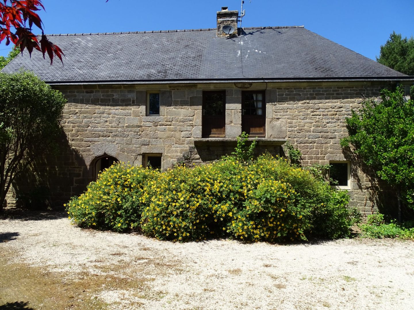 Photo COTES D'ARMOR, proche Glomel, Manoir avec 2 gîtes et 4 hectares de terrain image 3/6