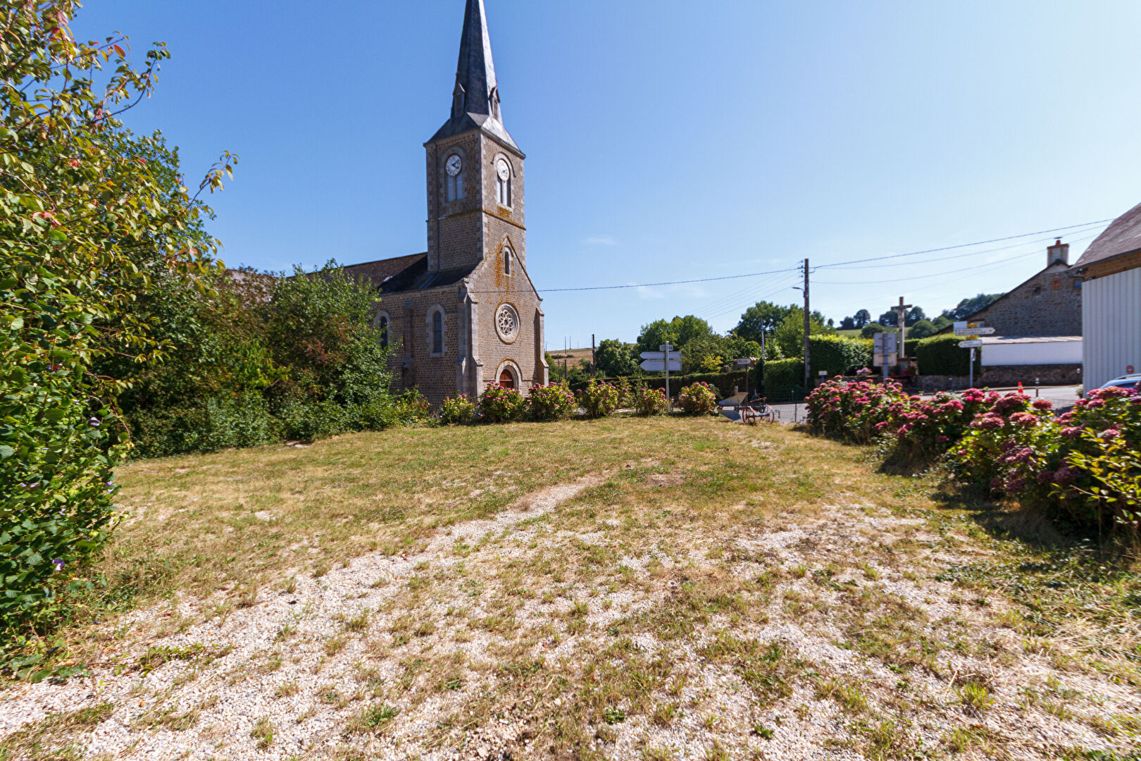 Photo MAYENNE - Lassay Les Chateaux, Maison En Pierres Avec Trois Chambres, Grand Espace De Vie image 4/6