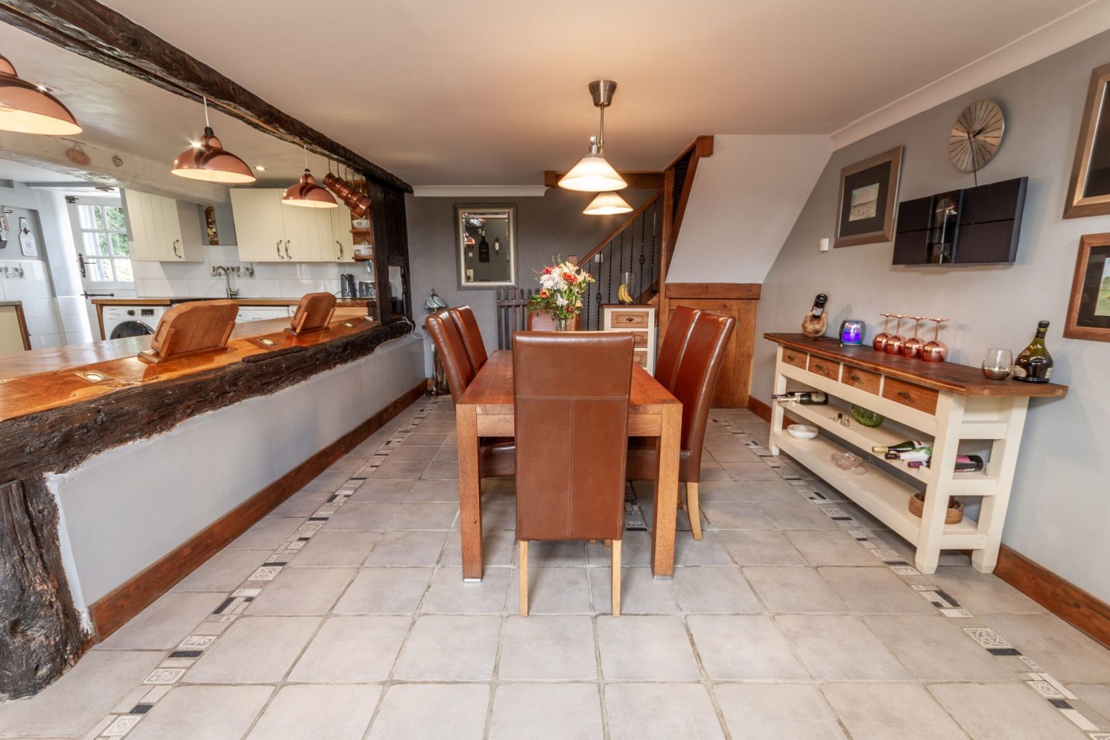 Photo ORNE Proche Tinchebray, Maison En Pierre Avec 5 Chambres Et Gite Avec 3 Chambres image 4/6