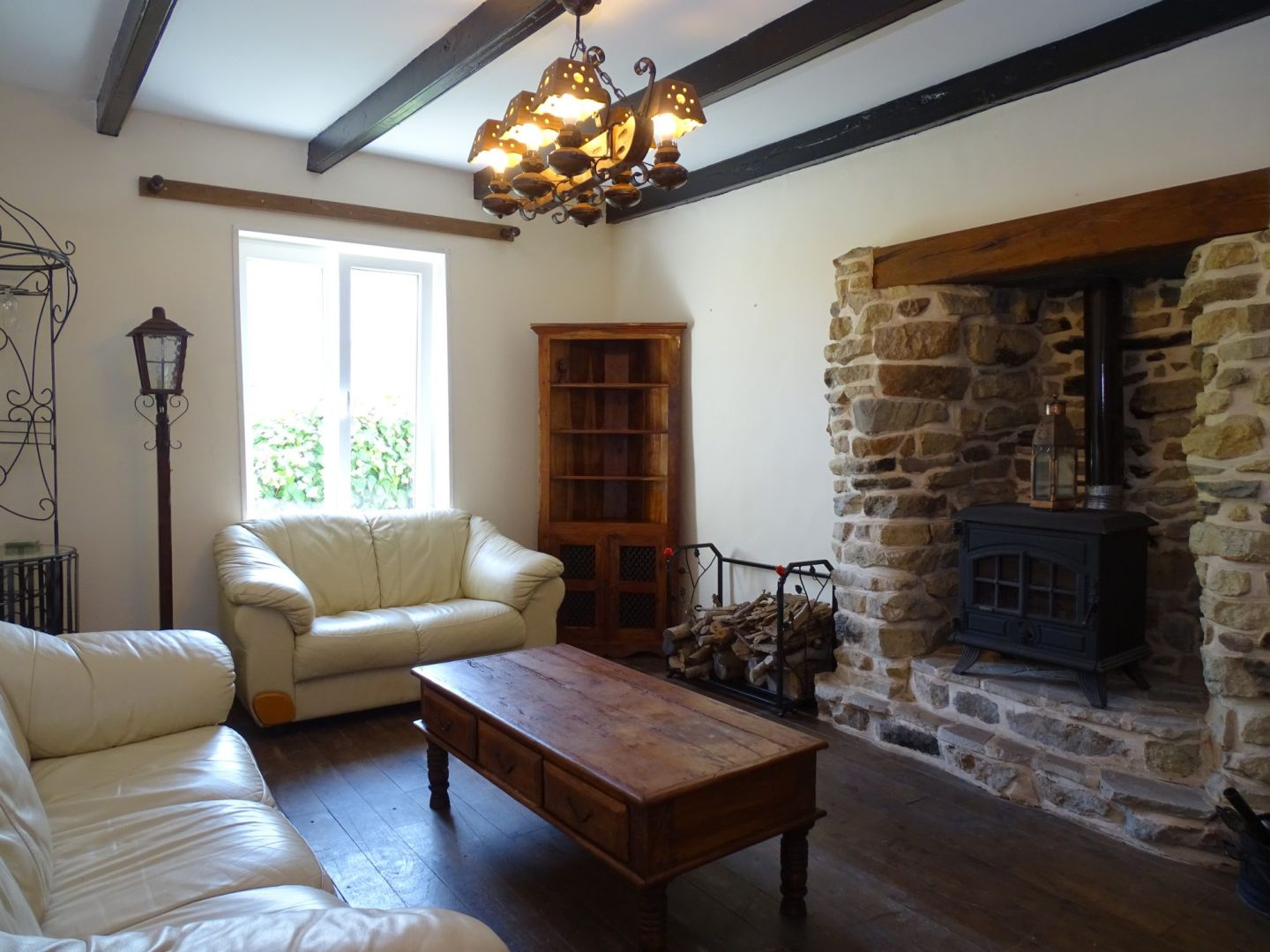 Photo COTES D'ARMOR près de Carhaix, maison individuelle de 3 chambres avec 1573m2 de terrain image 2/6