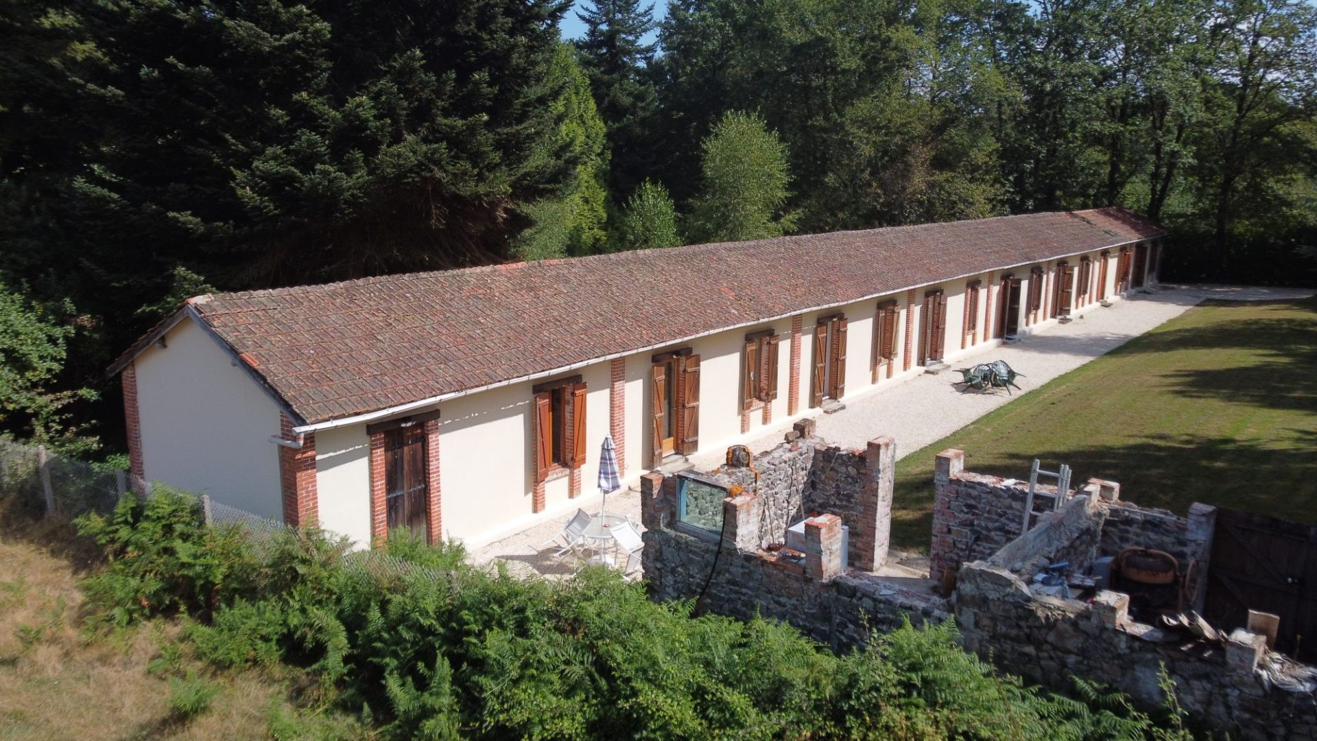 HAUTE VIENNE - Proche VAULRY - 3 Maison Individual Avec 3833m² Terrain