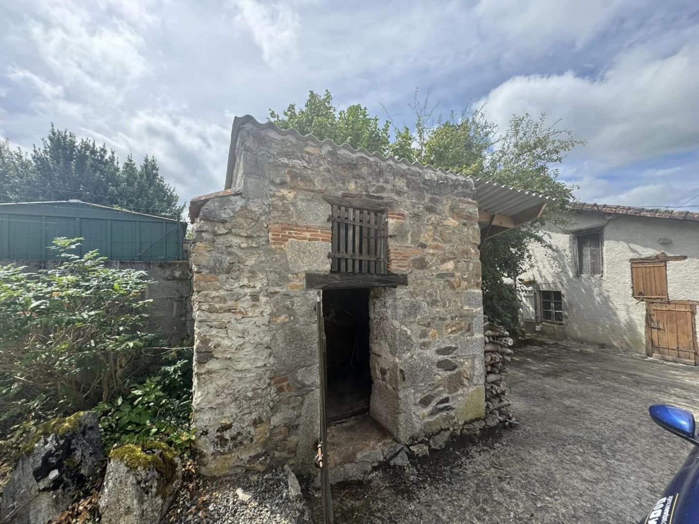 Photo HAUTE VIENNE - Proche Nouic - Belle Maison En Pierre Rénovée Dans Un Petit Hameau Proche De Nouic image 5/6