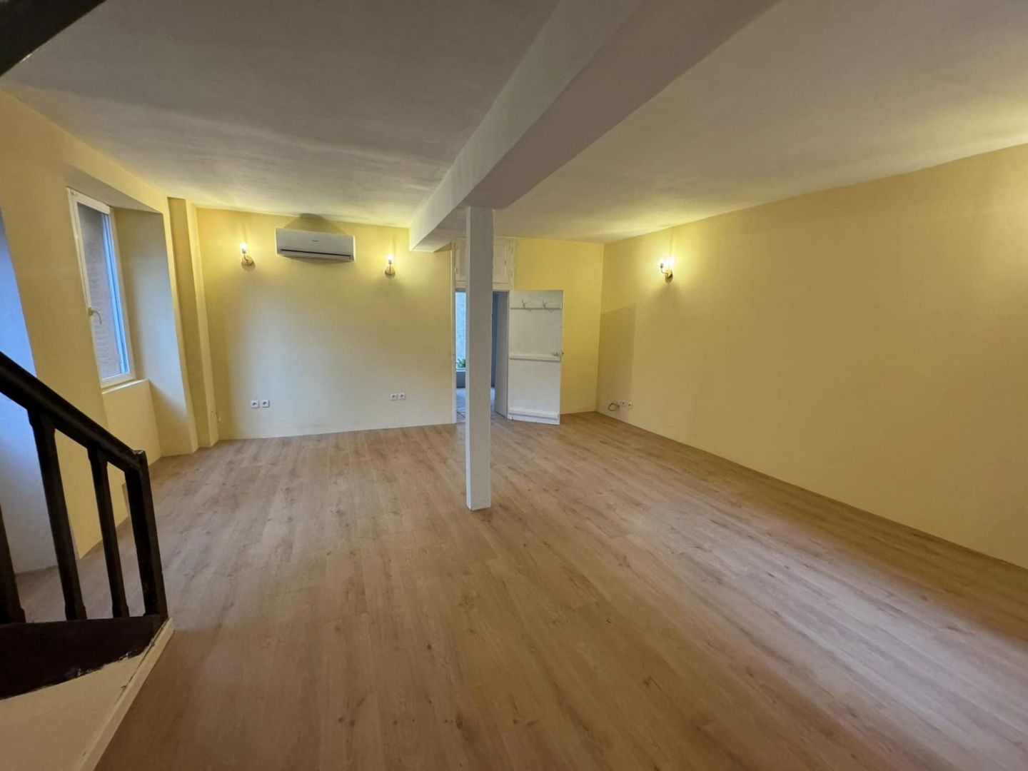 Photo CREUSE -  Proche la SOUTERRAINE - Maison De Village De 86m2 Avec Petite Cour Intérieure image 3/6