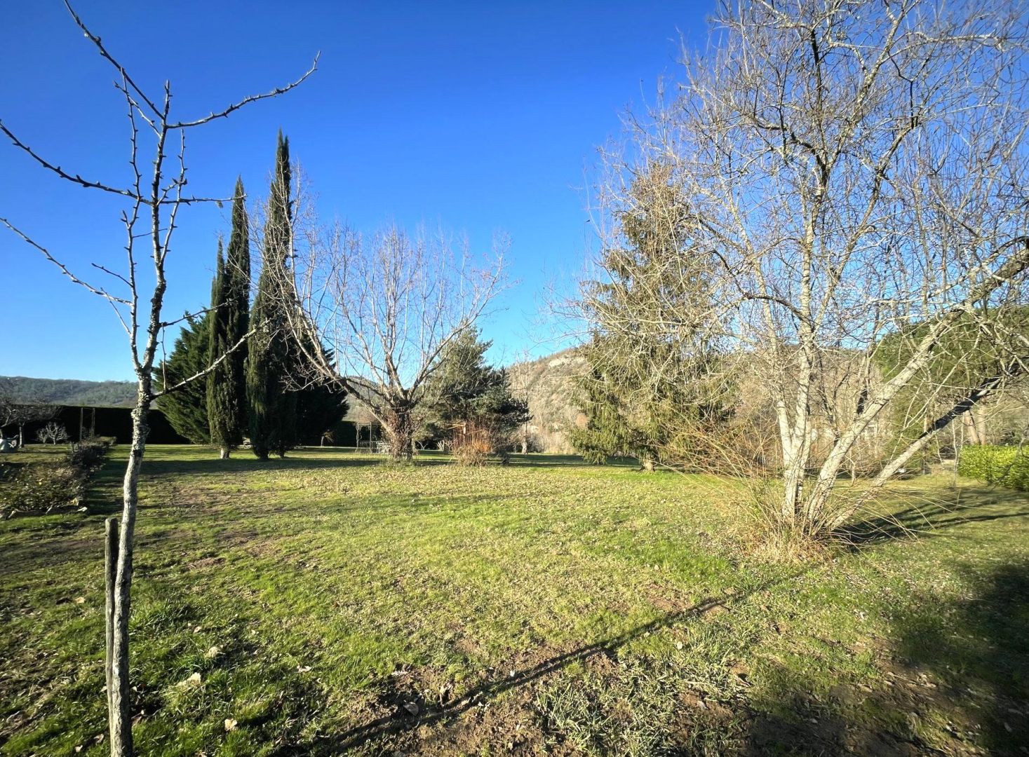 Photo LOT - LUZECH -Terrain Constructible Avec Cu image 2/5