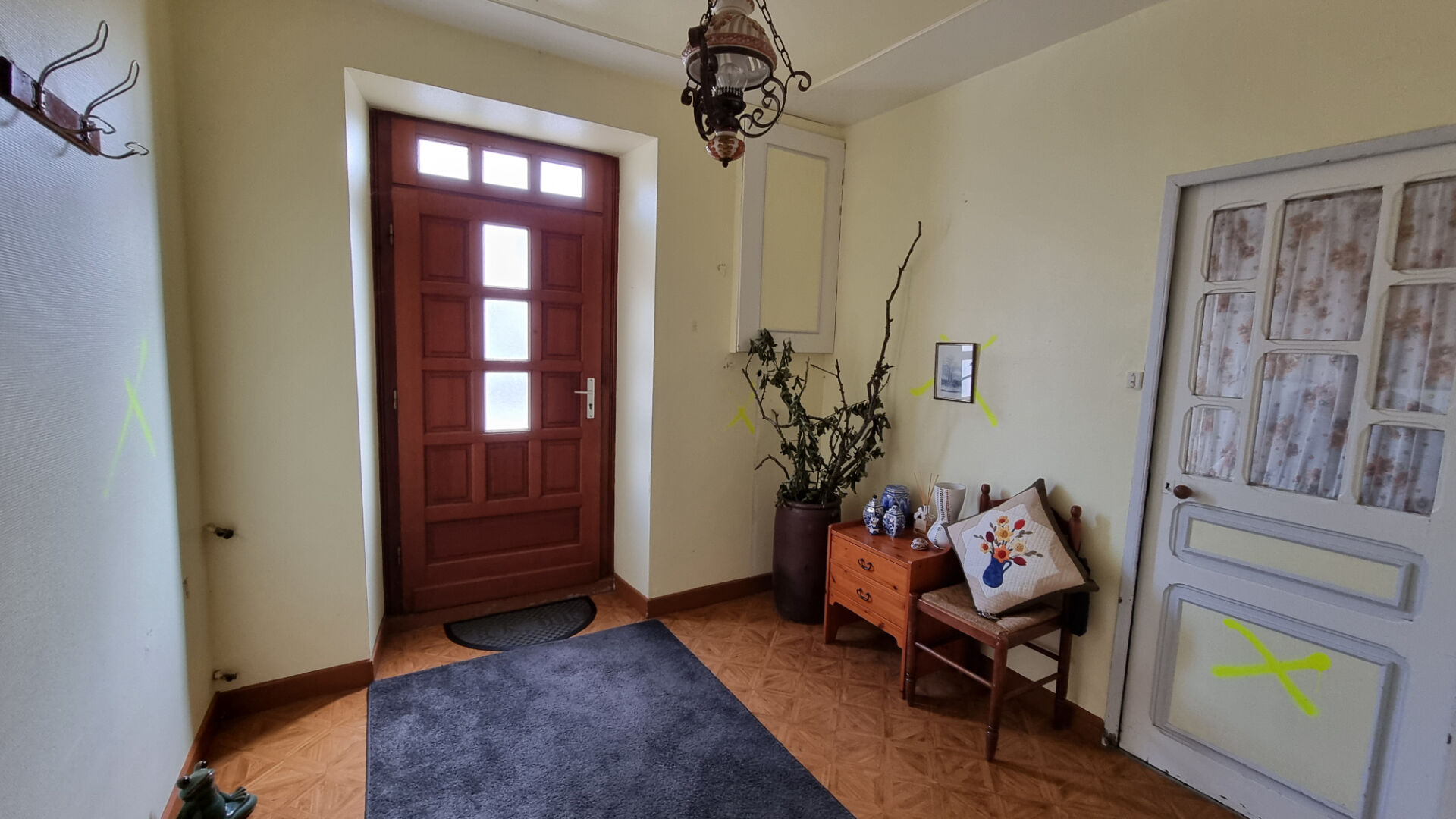 Photo COTES D'ARMOR, Maison de village mitoyenne de 4 chambres avec grange attenante, tout à rénover, toiture neuve image 3/6