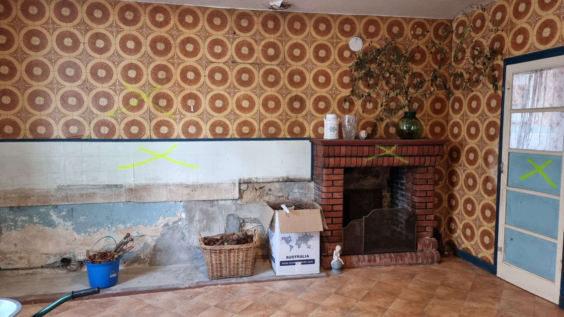 Photo COTES D'ARMOR, Maison de village mitoyenne de 4 chambres avec grange attenante, tout à rénover, toiture neuve image 4/6