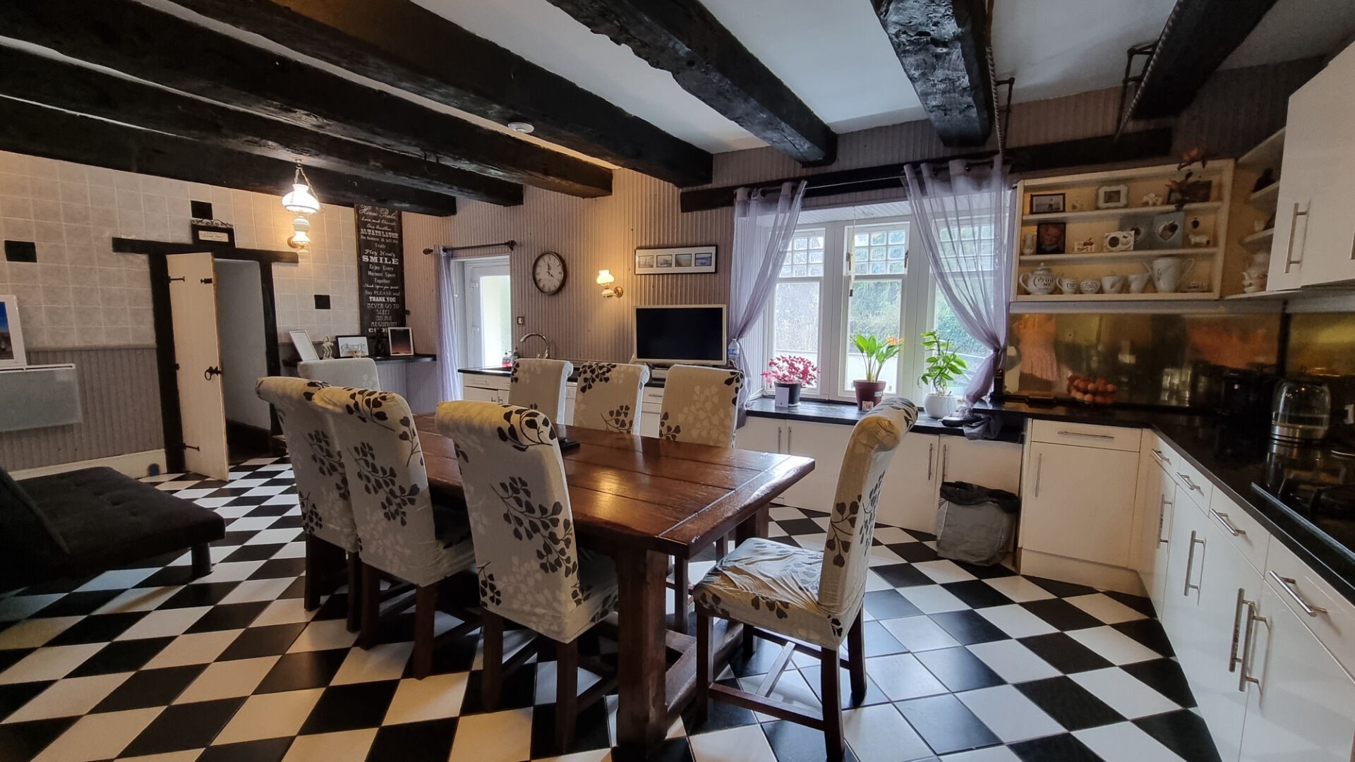 Photo MORBIHAN, Longère de 3 chambres et deux maisons d'une chambre, piscine hors sol chauffée, situation calme, proche Baud image 2/6