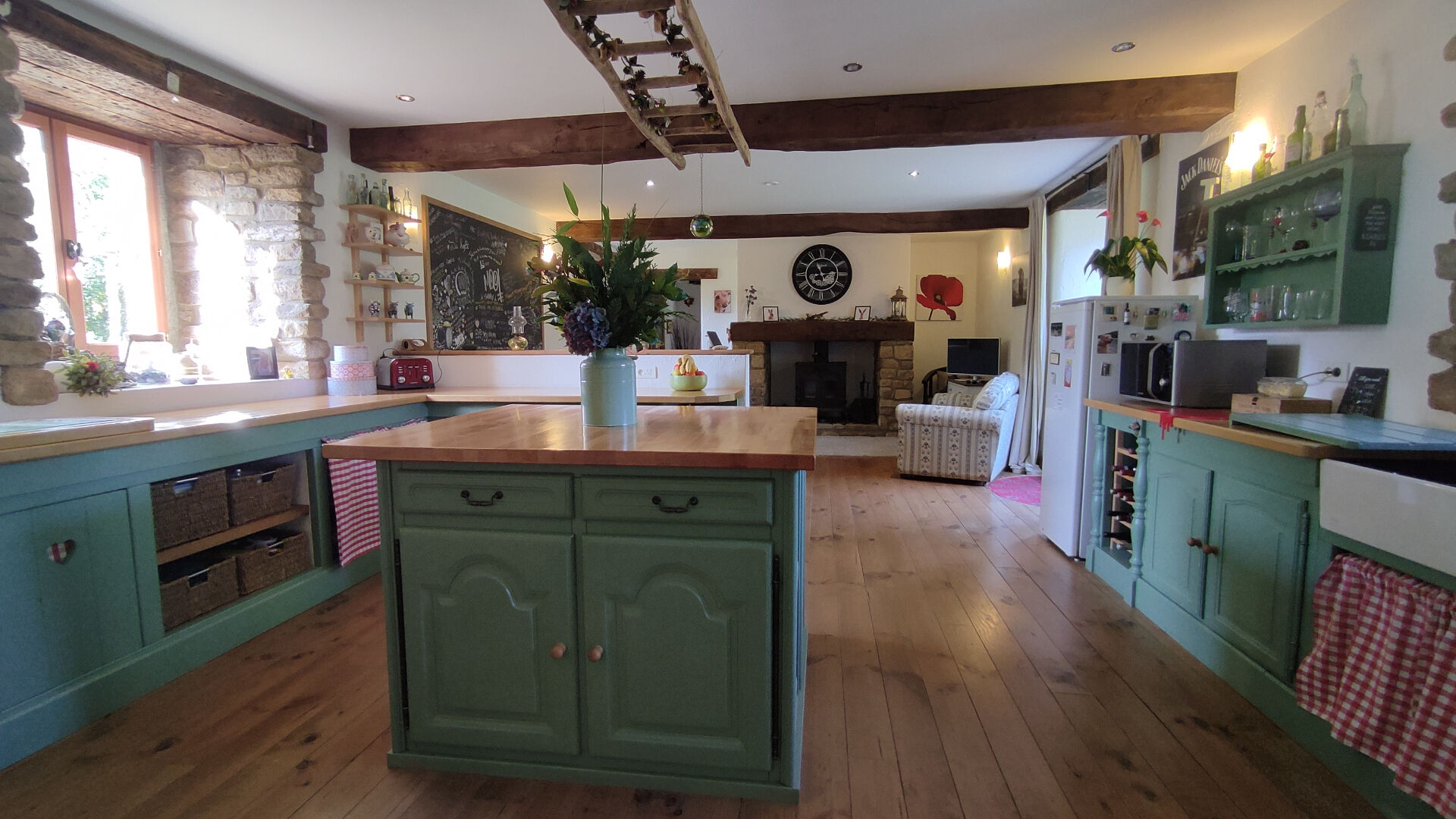 Photo MORBIHAN, Superbe propriété, quatre chambres, dépendances et jardins image 4/6