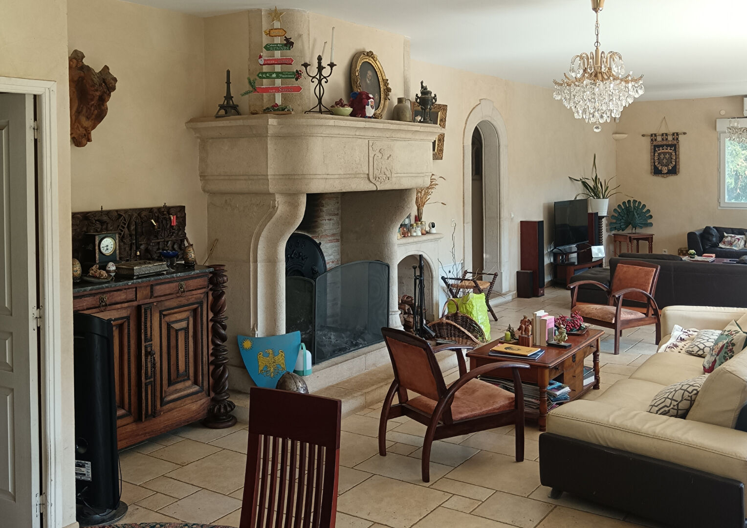 Photo ESSONNE, 40k sud du Paris, Maison Meulière de 7 Chambres, piscine, presque 1 hectare du terrain image 2/6