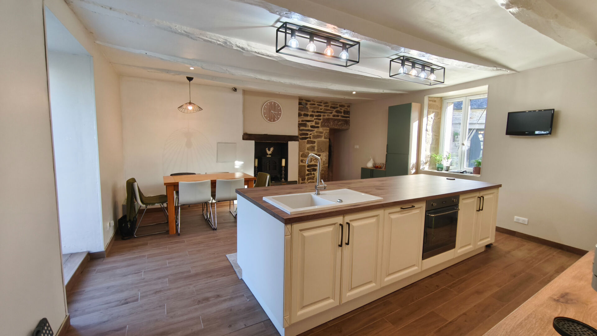 Photo MORBIHAN, Melrand, Superbe maison avec annexe, maison secondaire, garage, hangar, terrain image 2/6