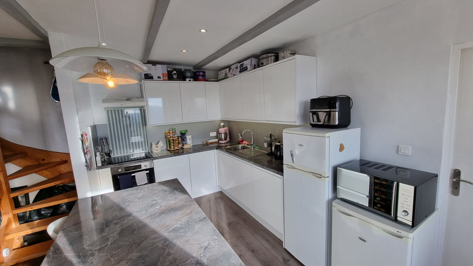 Photo COTES D'ARMOR, Maison Individuelle de 3 Chambres avec Annexe de 2 Chambres, Vendue Meublée, Exposition Sud, Proche du Lac de Guerledan image 4/6