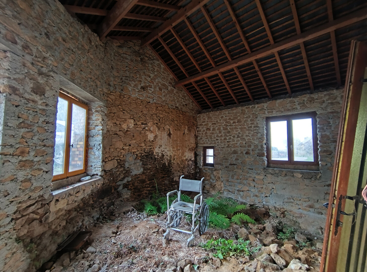 Photo HAUTE-VIENNE - Folles - Maison à rénover entièrement et deux granges image 3/6