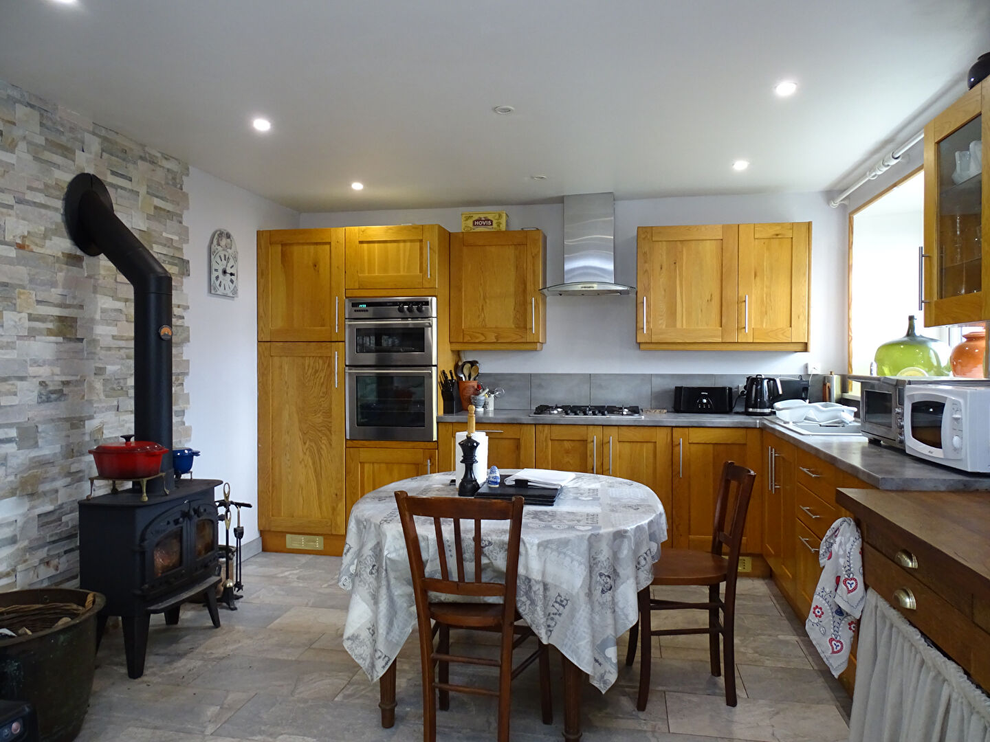 Photo FINISTERE SAINT-HERNIN, une maison individuelle de 3 chambres avec dépendances image 2/6